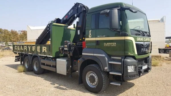 CAMIÓN GRÚA MAN 6×6 CON GRÚA HIAB 477 — imagen 2