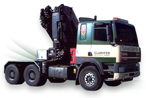 TRACTORA CON GRÚA DAF 6×4 CON GRÚA HIAB 700 — imagen 2