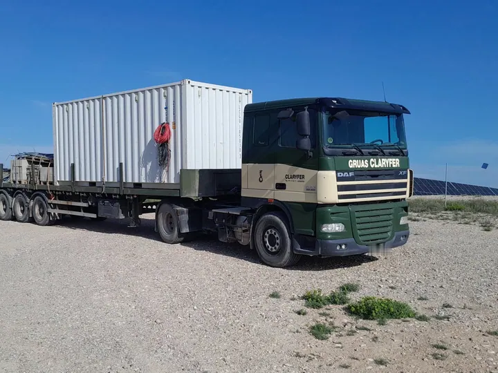 TRACTORA SIN GRÚA DAF 4×2 de Grúas Claryfer